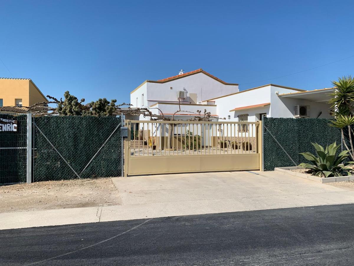 Gasthaus Casa Enric , Con Zona Infantil, Piscina Y Parking Privado Deltebre Exterior foto