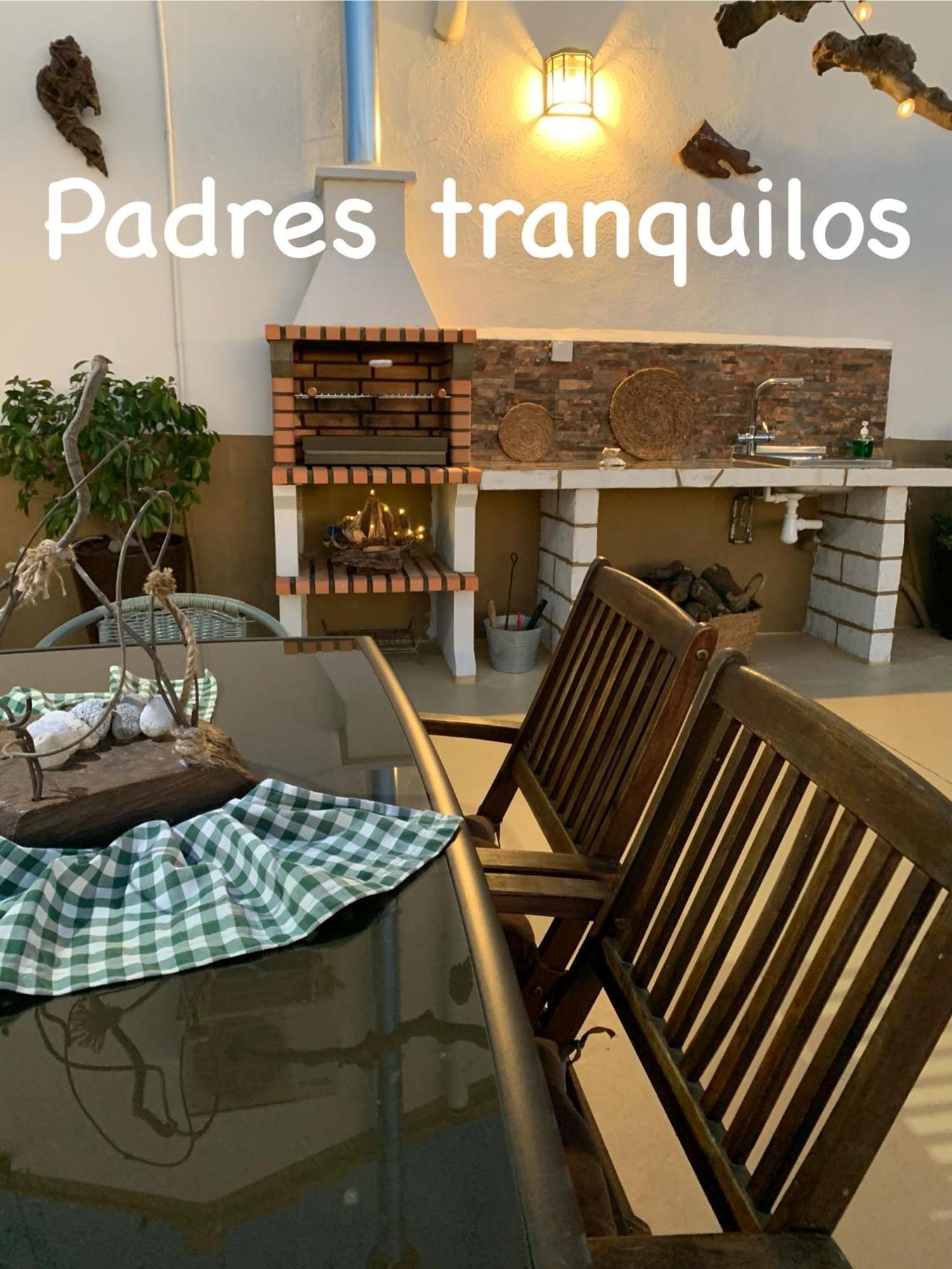 Gasthaus Casa Enric , Con Zona Infantil, Piscina Y Parking Privado Deltebre Exterior foto